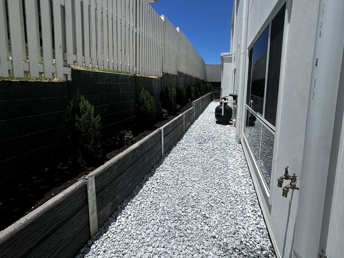 Tidy side path at a modern home